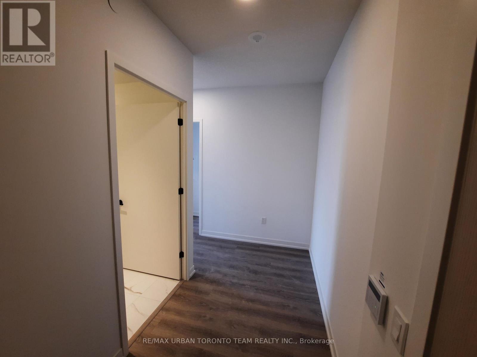 912 - 8 Interchange Way, Vaughan, Ontario  L4K 5Z7 - Photo 11 - N12537186