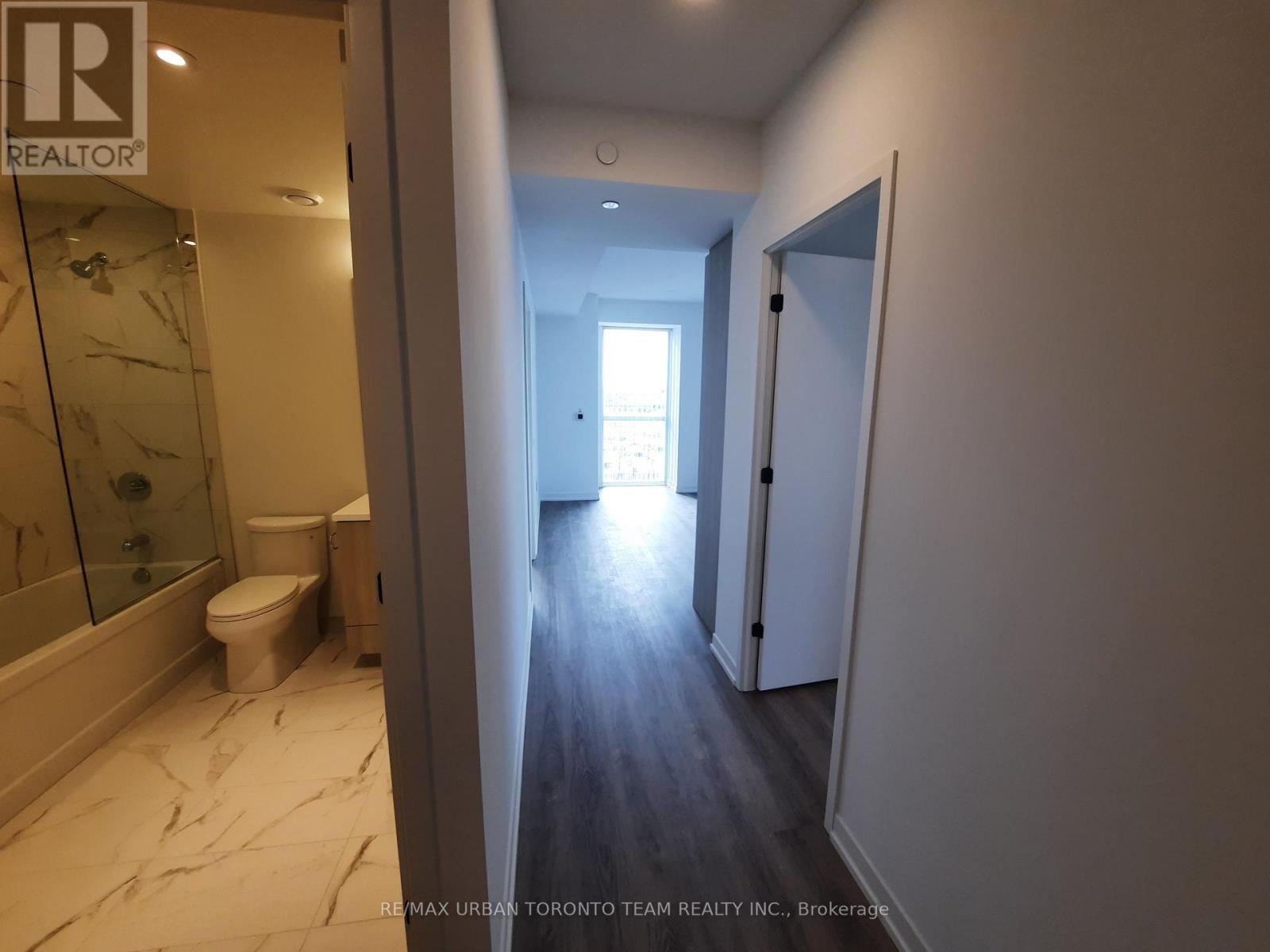 912 - 8 Interchange Way, Vaughan, Ontario  L4K 5Z7 - Photo 13 - N12537186