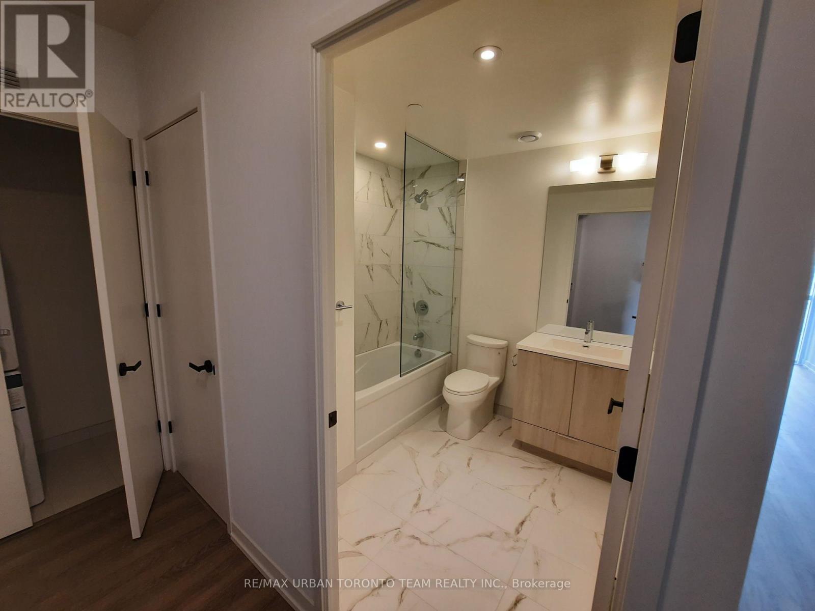 912 - 8 Interchange Way, Vaughan, Ontario  L4K 5Z7 - Photo 14 - N12537186