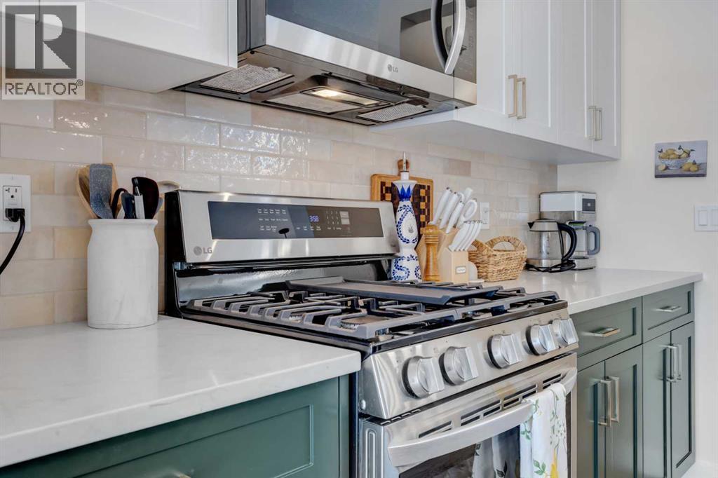 547 Rowmont Boulevard Nw, Calgary, Alberta  T3L 0G4 - Photo 10 - A2251329