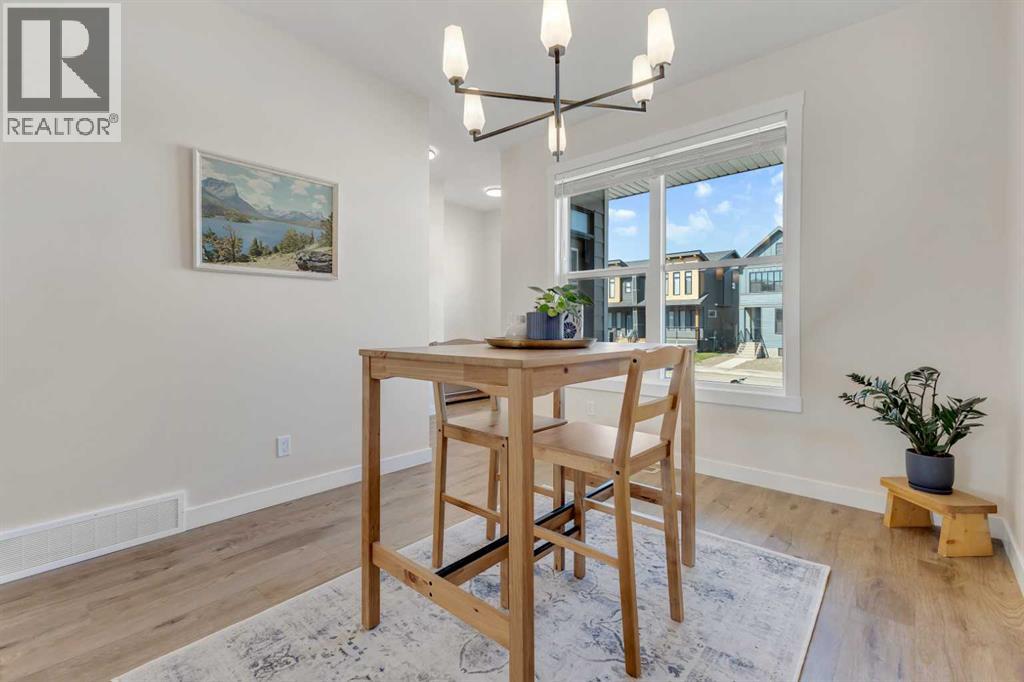 547 Rowmont Boulevard Nw, Calgary, Alberta  T3L 0G4 - Photo 4 - A2251329