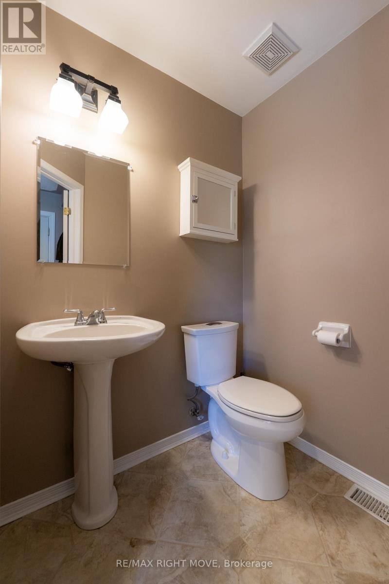 147 Julia Crescent, Orillia, Ontario  L3V 7X3 - Photo 7 - S12537062