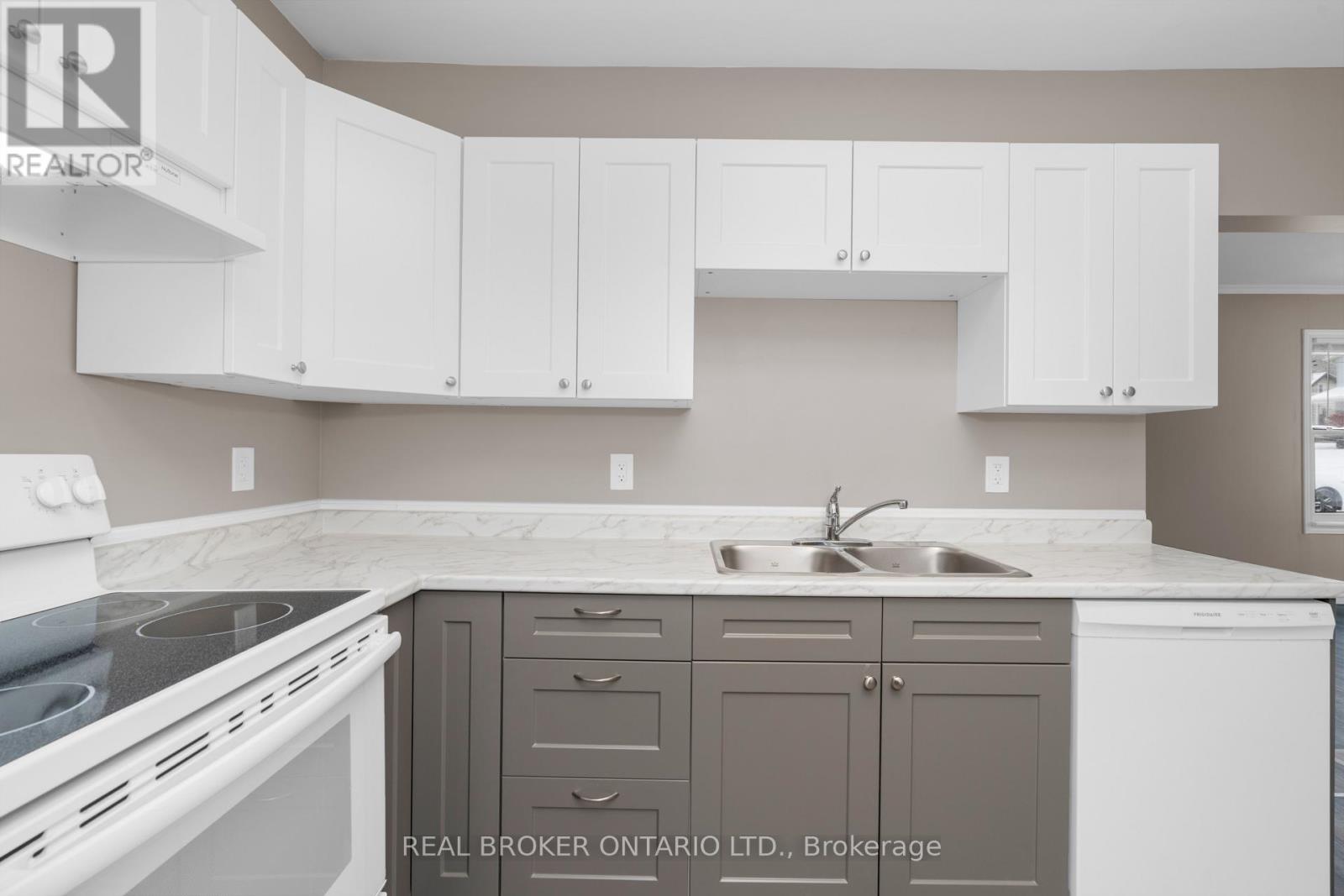 351 Arthur Street, Orillia, Ontario  L3V 3M9 - Photo 12 - S12537128