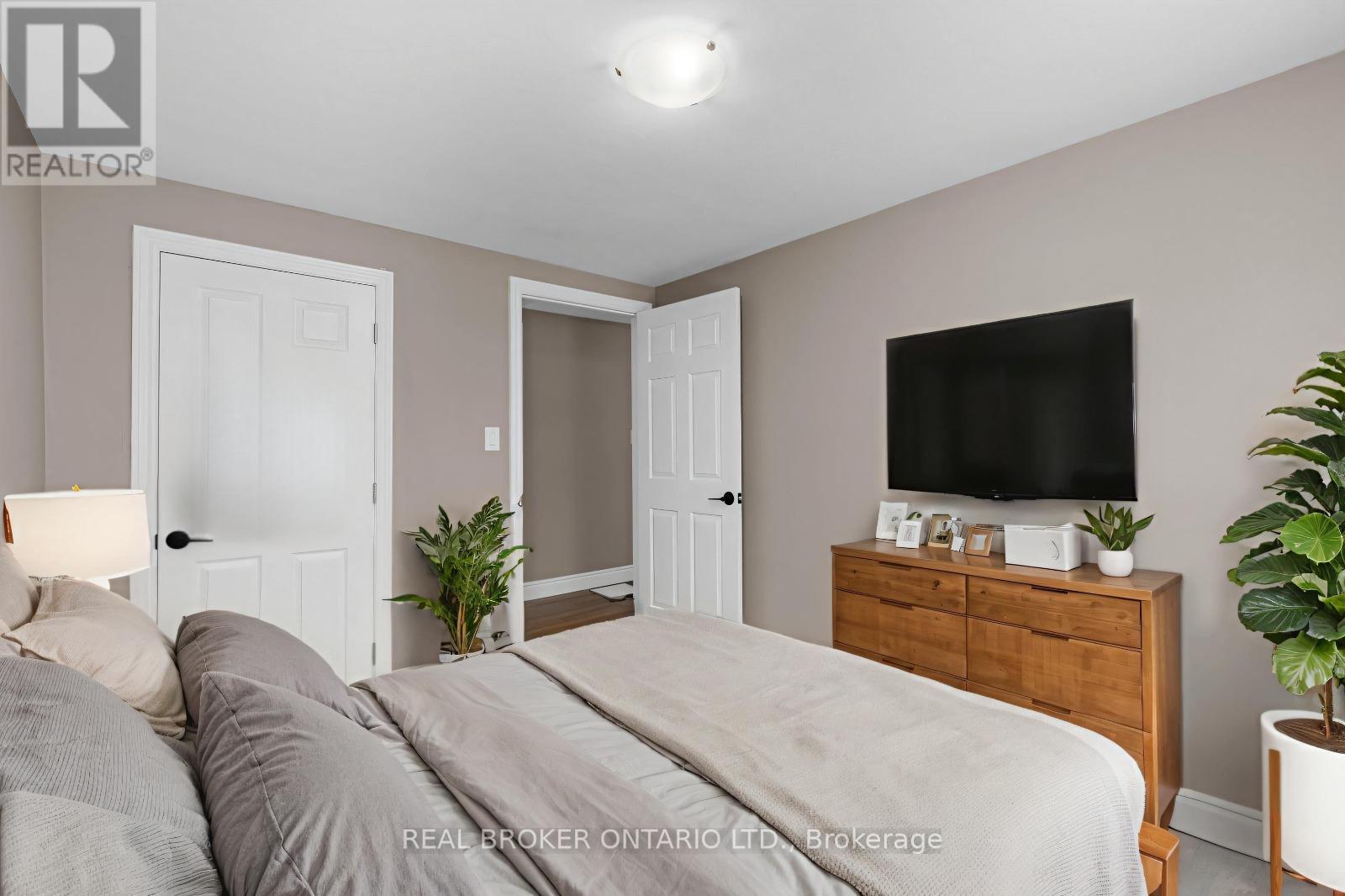 351 Arthur Street, Orillia, Ontario  L3V 3M9 - Photo 16 - S12537128