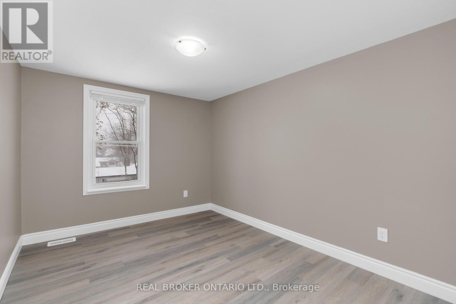 351 Arthur Street, Orillia, Ontario  L3V 3M9 - Photo 17 - S12537128