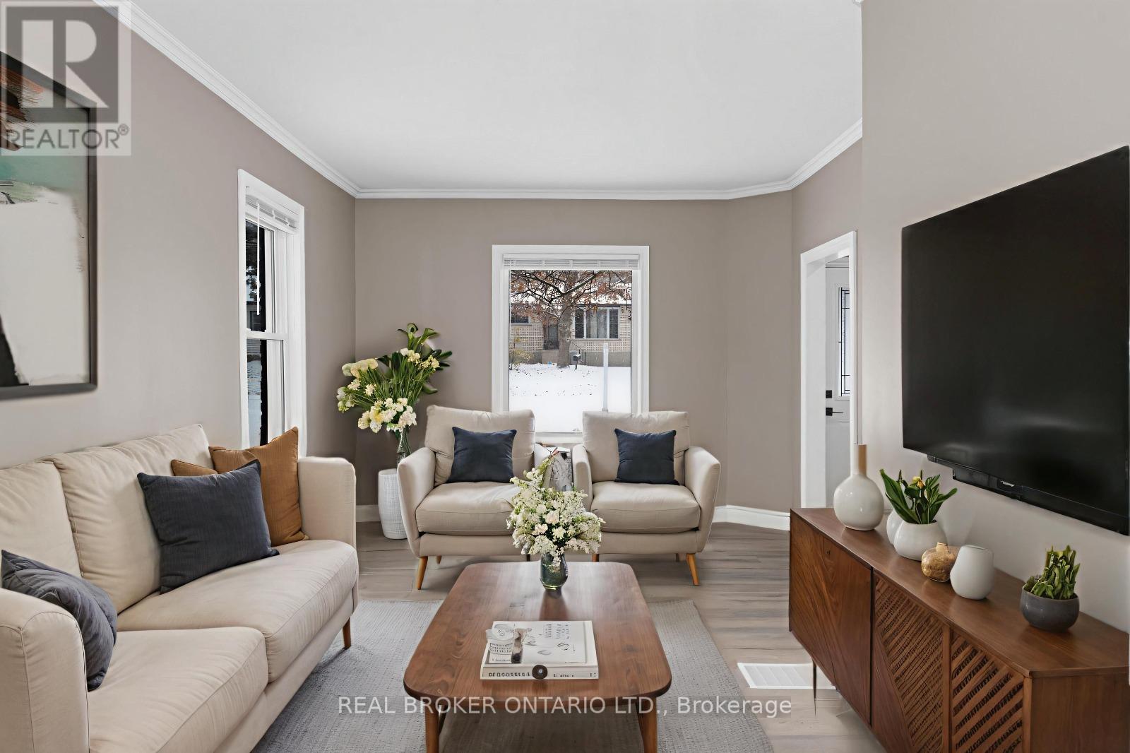 351 Arthur Street, Orillia, Ontario  L3V 3M9 - Photo 5 - S12537128