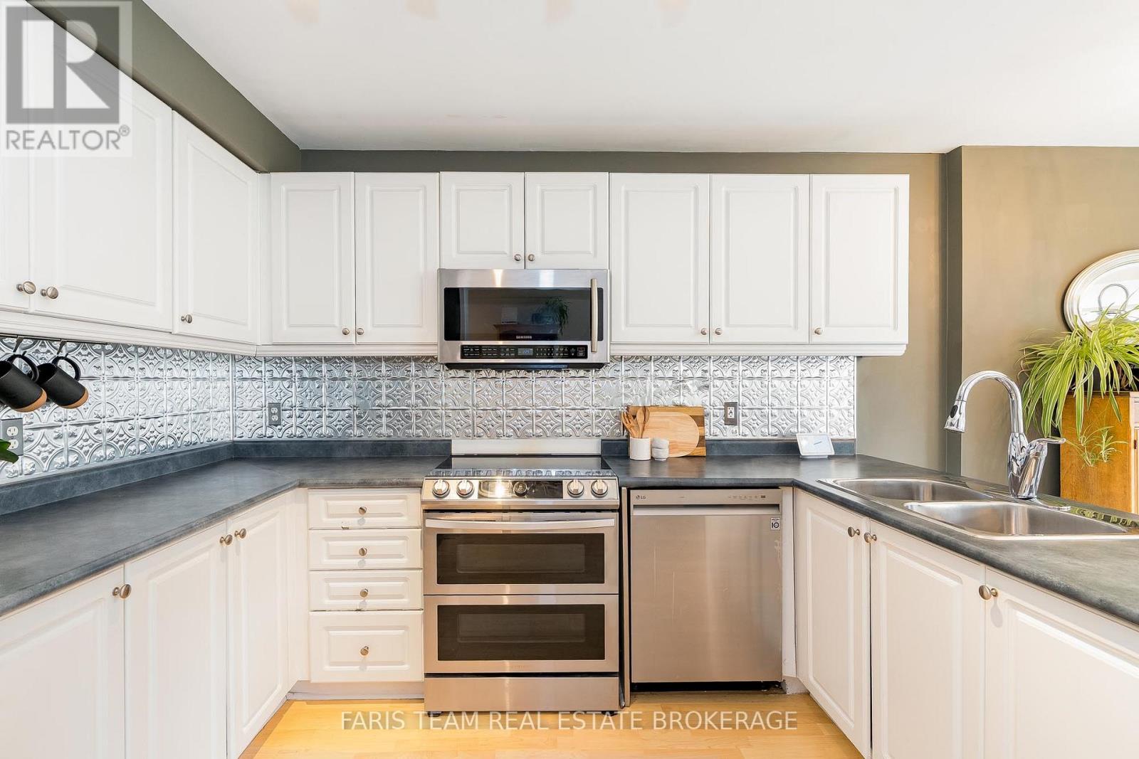 6 Julia Crescent, Orillia, Ontario  L3V 7Y9 - Photo 5 - S12537234