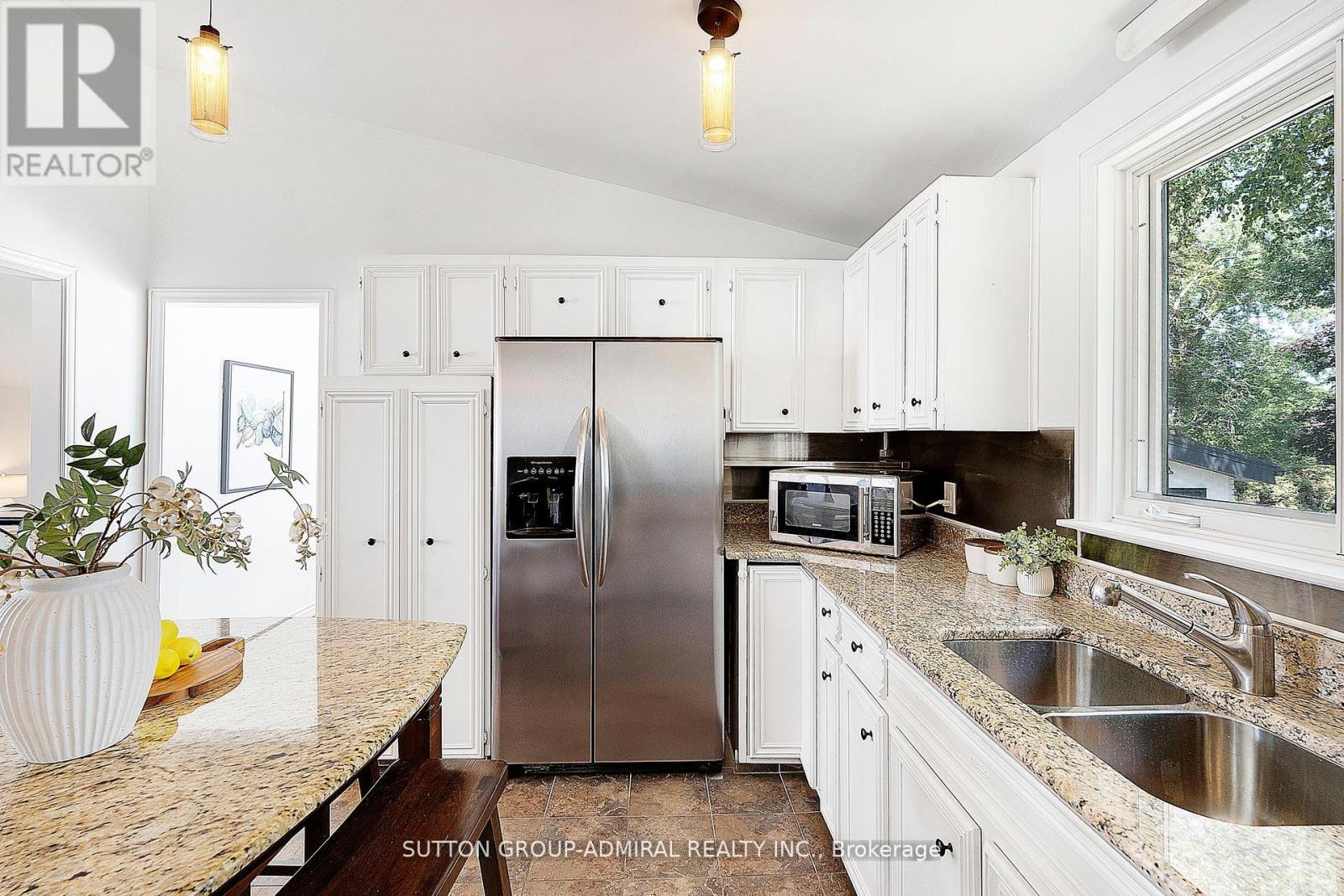 2232 Lakeshore Drive, Ramara, Ontario  L0K 1B0 - Photo 20 - S12537282