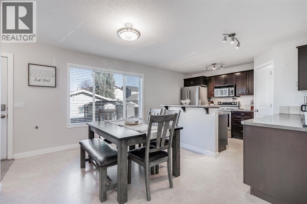 212 Luxstone Place Sw, Airdrie, Alberta  T4B 3C1 - Photo 5 - A2264979