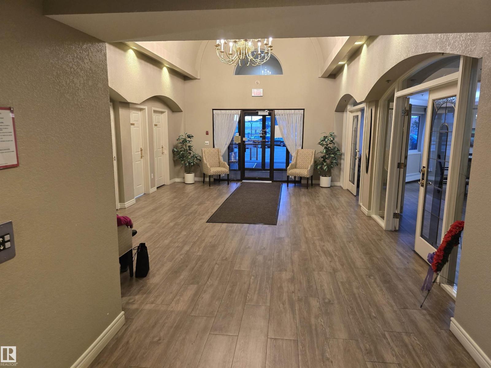 #210 10903 21 Av Nw, Edmonton, Alberta  T6J 7A4 - Photo 4 - E4465269