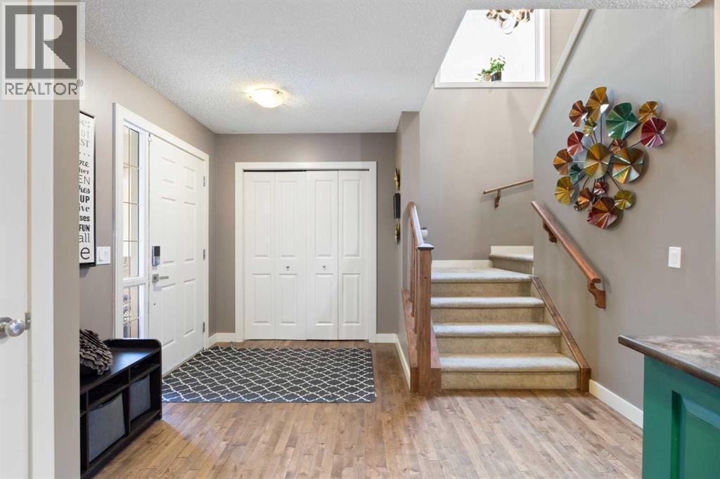 52 Westmount Circle, Okotoks, Alberta  T1S 0B6 - Photo 3 - A2269501