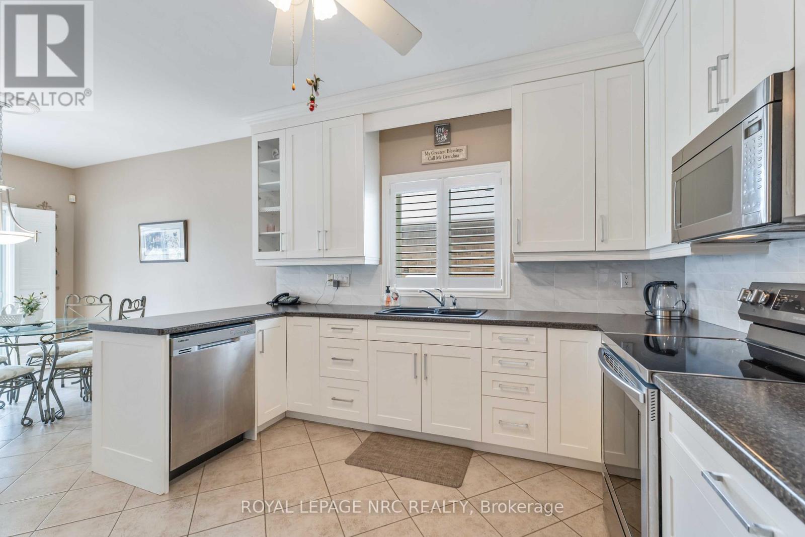 4114 Highland Park Drive, Lincoln, Ontario  L3J 0L7 - Photo 16 - X12537442