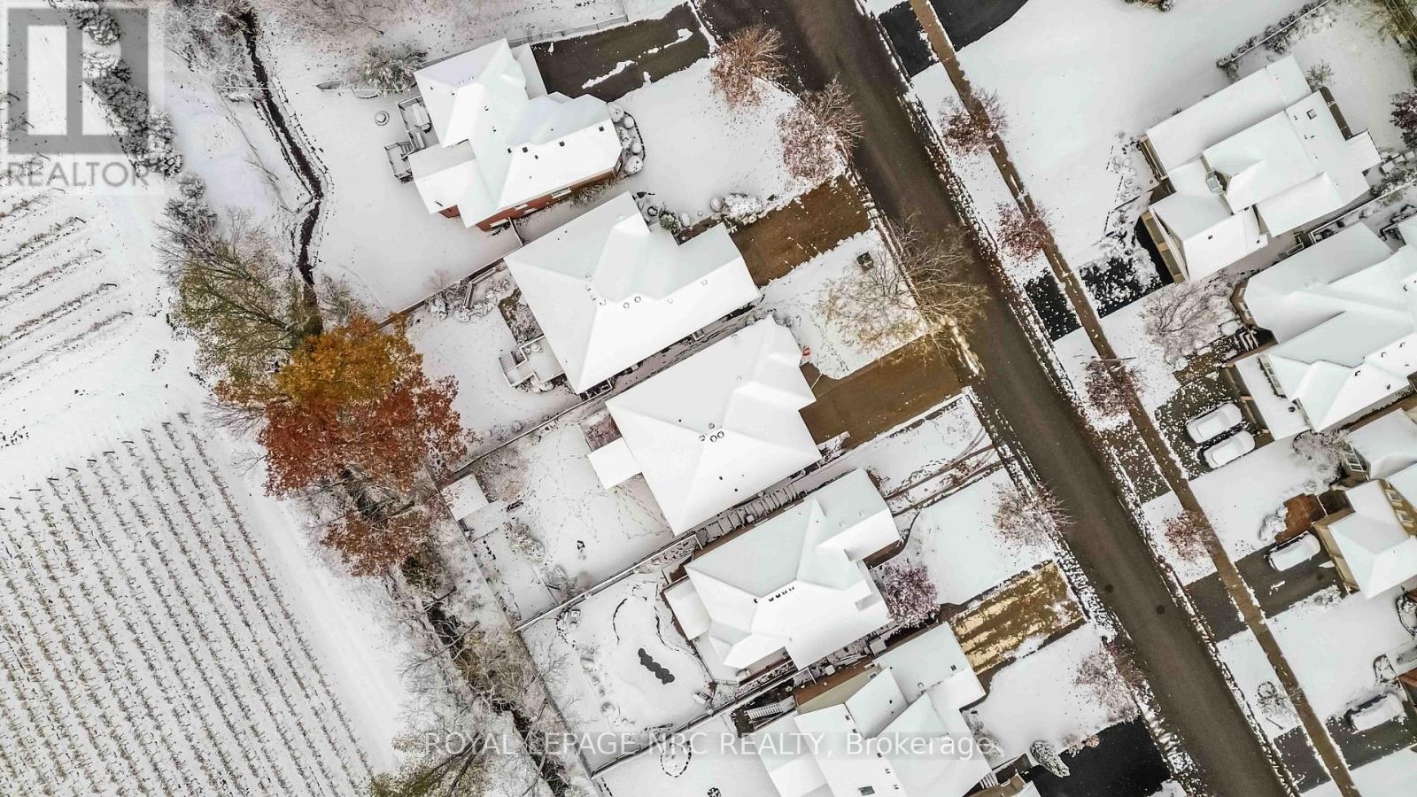 4114 Highland Park Drive, Lincoln, Ontario  L3J 0L7 - Photo 42 - X12537442