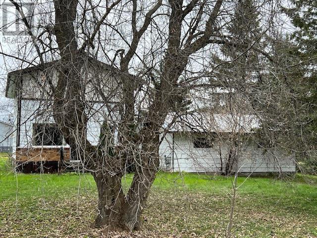 11 Theker ST, Stratton, Ontario