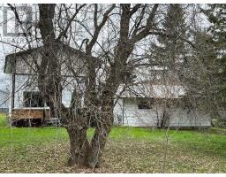 11 Theker ST, Stratton, Ontario