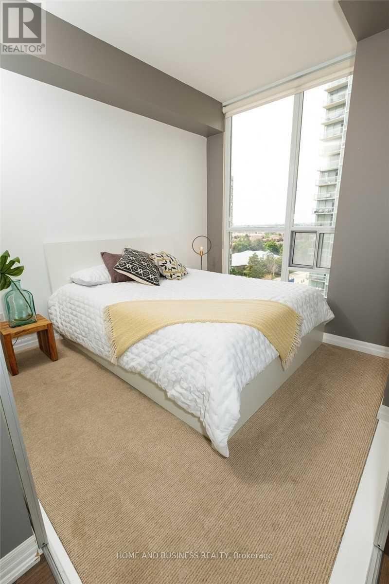 809 - 223 Webb Drive, Mississauga, Ontario  L5B 0E8 - Photo 10 - W12537050