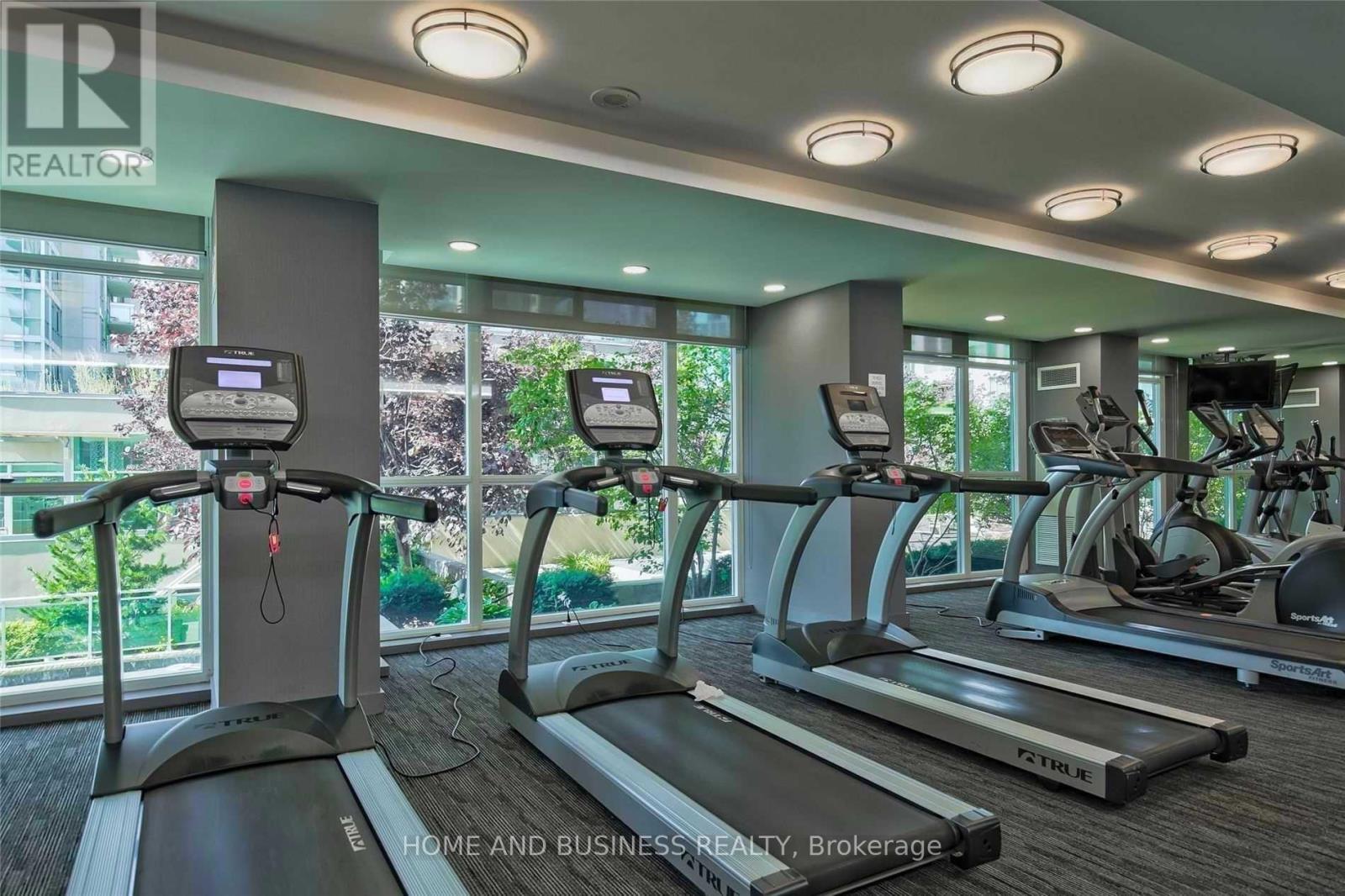 809 - 223 Webb Drive, Mississauga, Ontario  L5B 0E8 - Photo 14 - W12537050