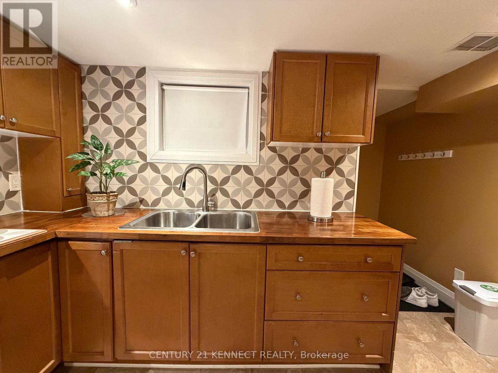 245 Nairn Avenue, Toronto, Ontario  M6E 4H5 - Photo 13 - W12537054