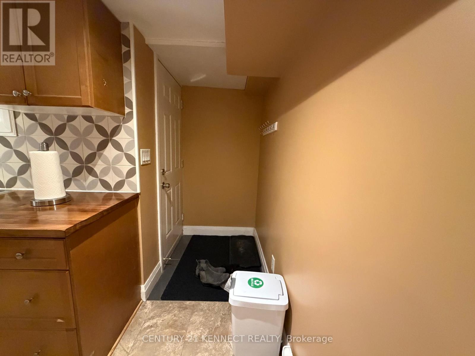 245 Nairn Avenue, Toronto, Ontario  M6E 4H5 - Photo 14 - W12537054