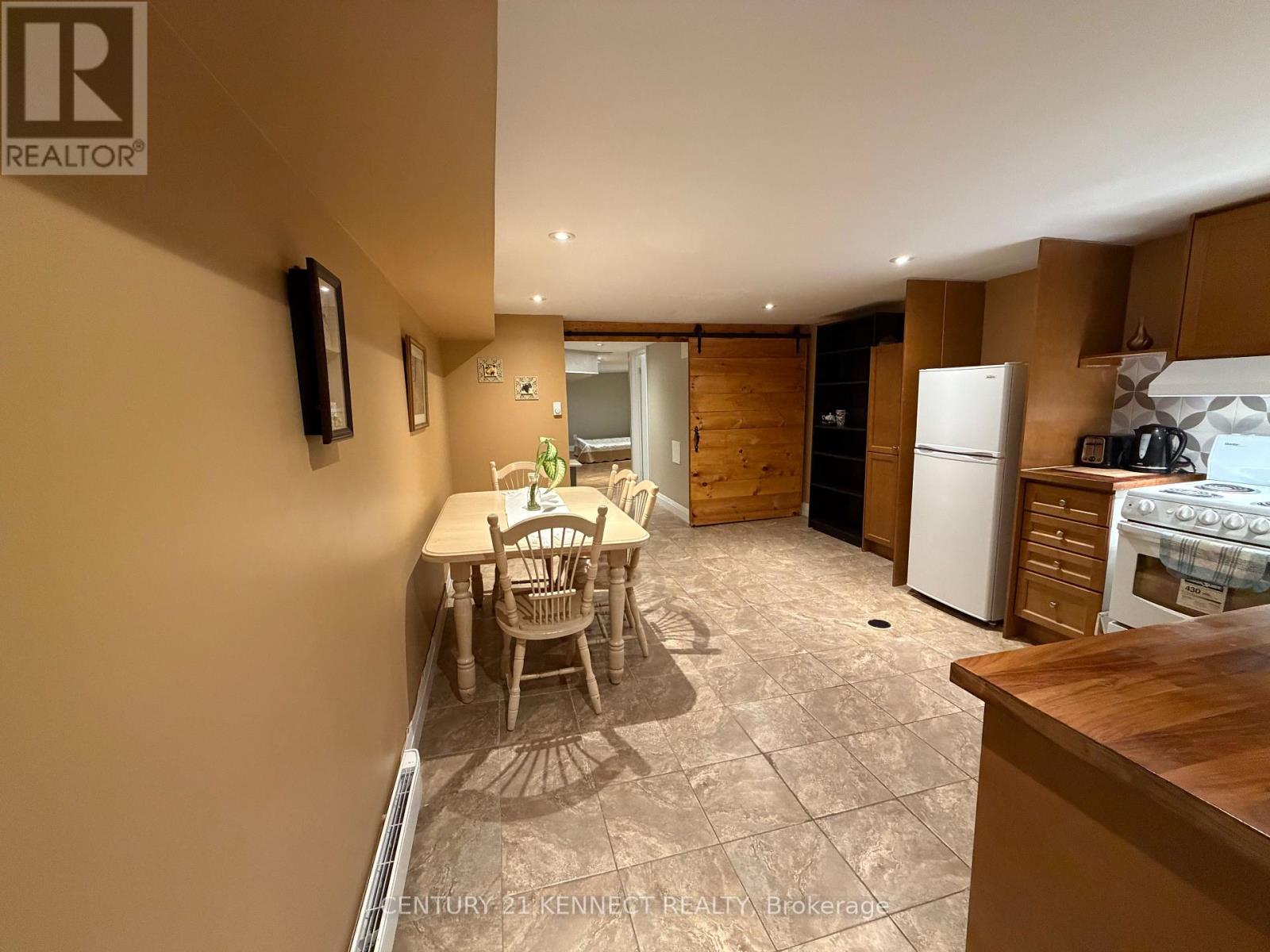 245 Nairn Avenue, Toronto, Ontario  M6E 4H5 - Photo 15 - W12537054