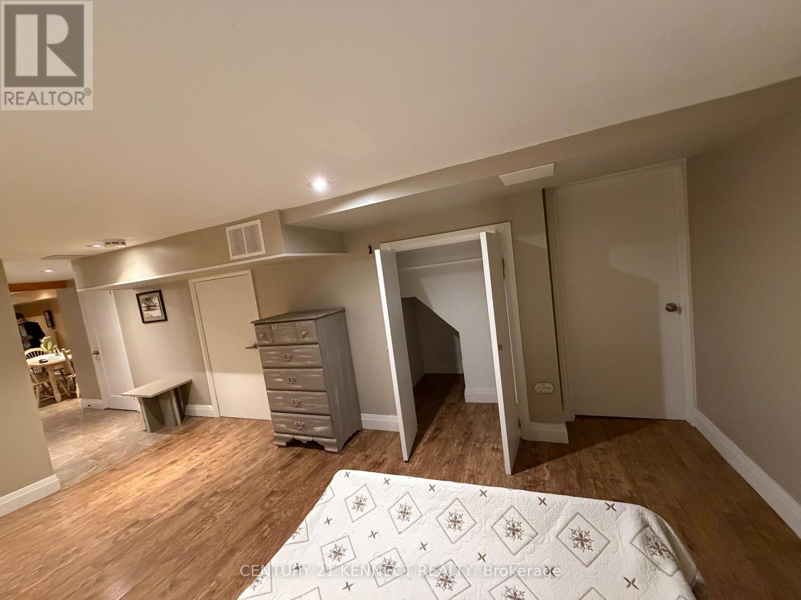 245 Nairn Avenue, Toronto, Ontario  M6E 4H5 - Photo 4 - W12537054