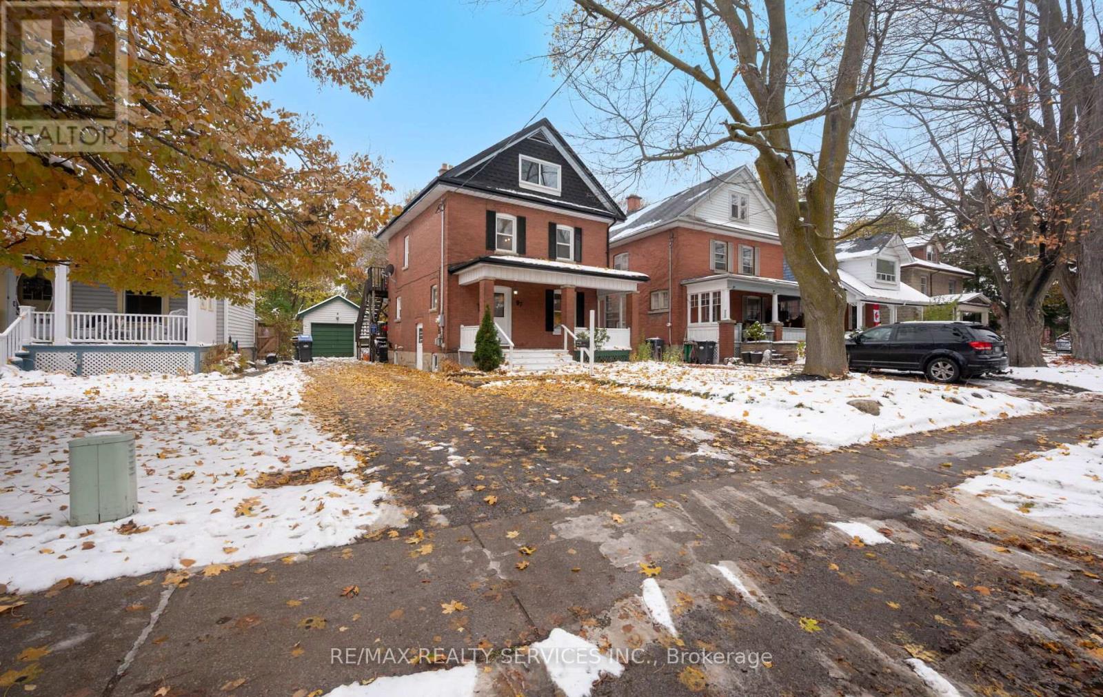 97 Mill Street N, Brampton, Ontario  L6X 1T7 - Photo 3 - W12537096