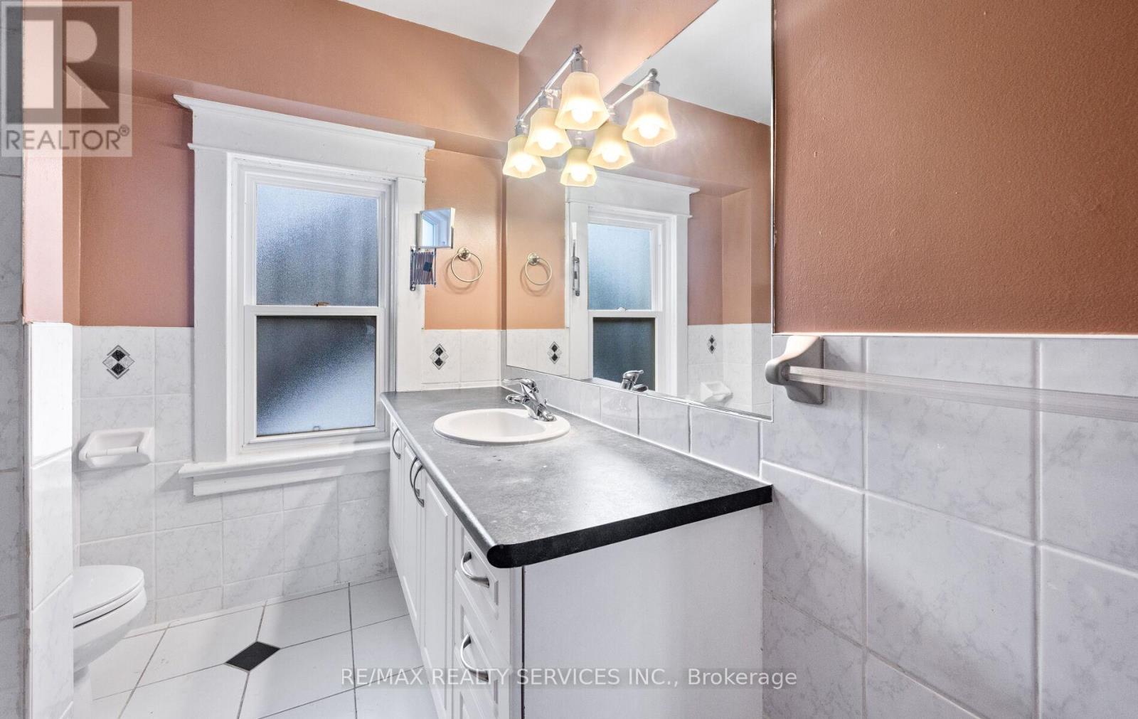 97 Mill Street N, Brampton, Ontario  L6X 1T7 - Photo 35 - W12537096