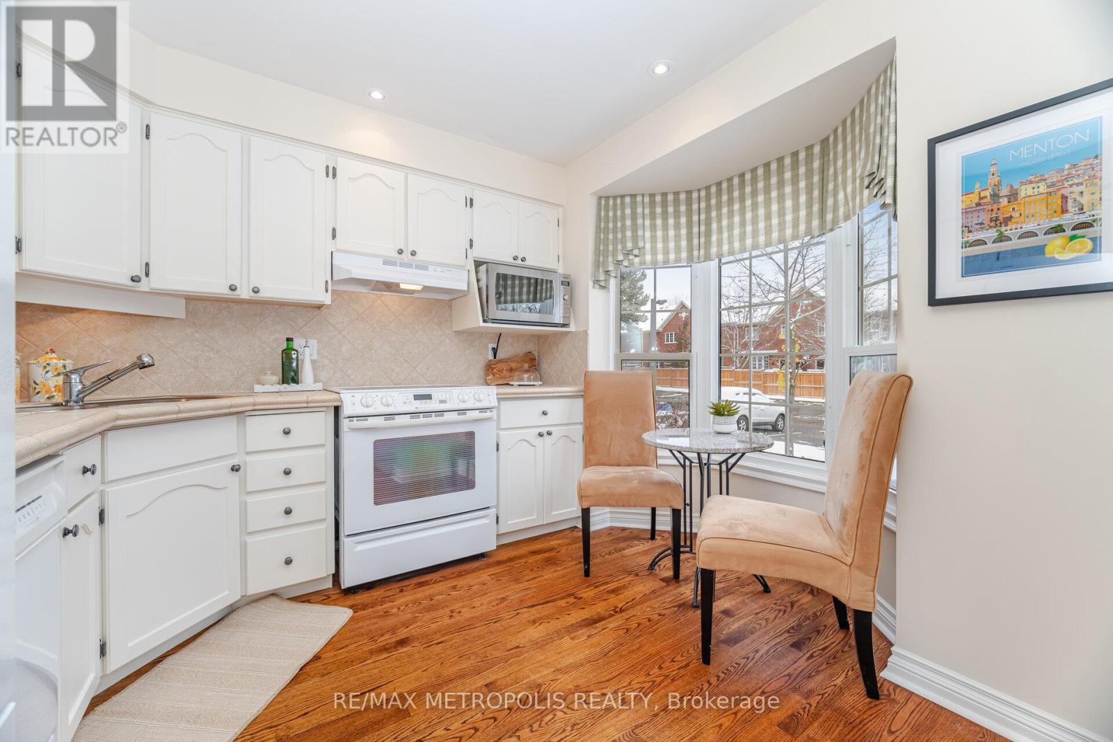 8 - 2390 Woodward Avenue, Burlington, Ontario  L7R 1T9 - Photo 10 - W12537098