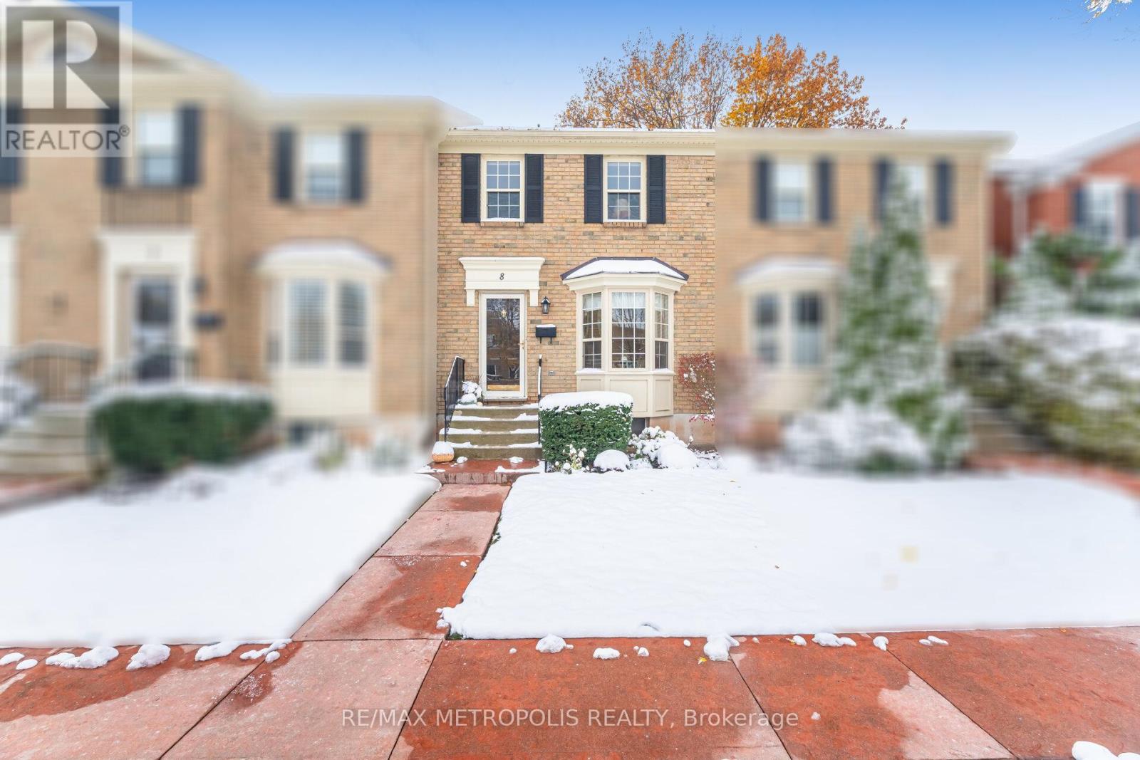 8 - 2390 Woodward Avenue, Burlington, Ontario  L7R 1T9 - Photo 2 - W12537098