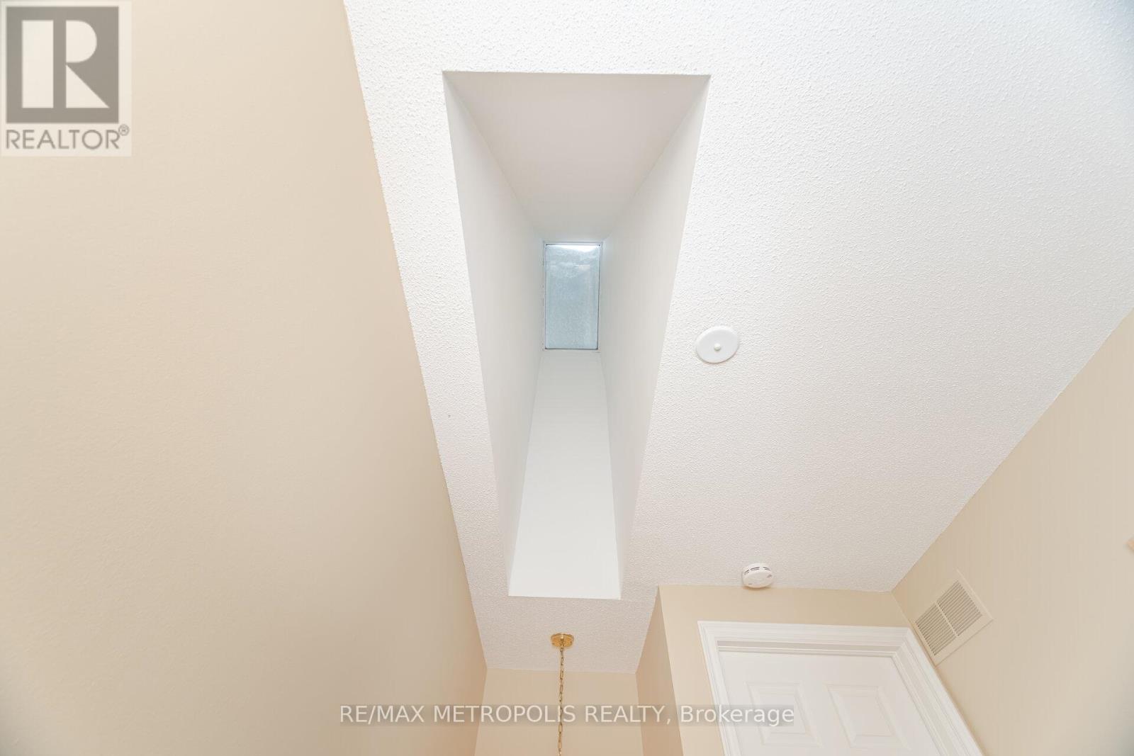 8 - 2390 Woodward Avenue, Burlington, Ontario  L7R 1T9 - Photo 22 - W12537098