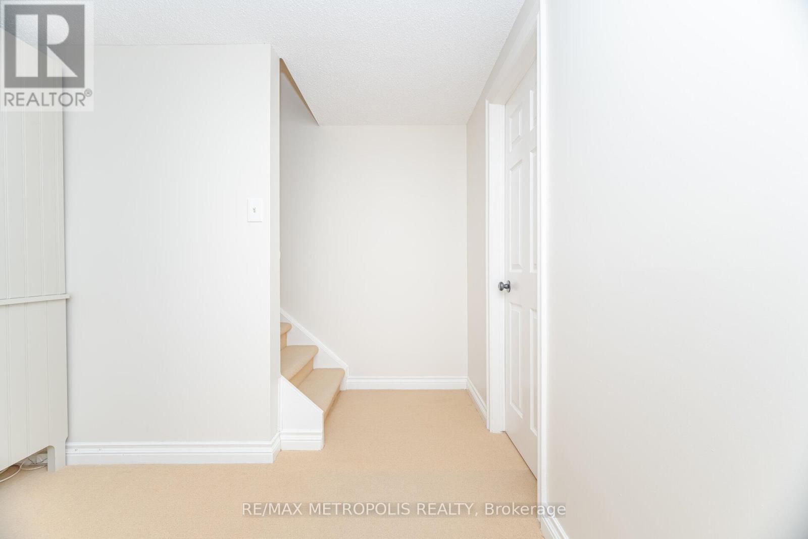 8 - 2390 Woodward Avenue, Burlington, Ontario  L7R 1T9 - Photo 34 - W12537098