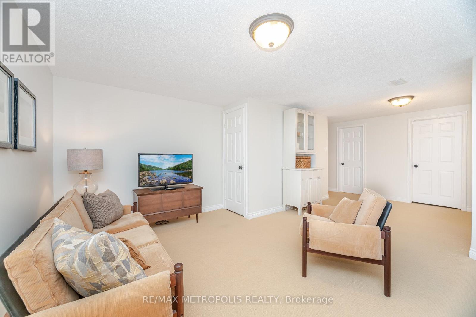 8 - 2390 Woodward Avenue, Burlington, Ontario  L7R 1T9 - Photo 36 - W12537098