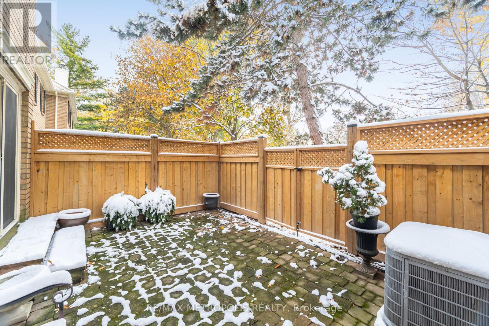 8 - 2390 Woodward Avenue, Burlington, Ontario  L7R 1T9 - Photo 45 - W12537098