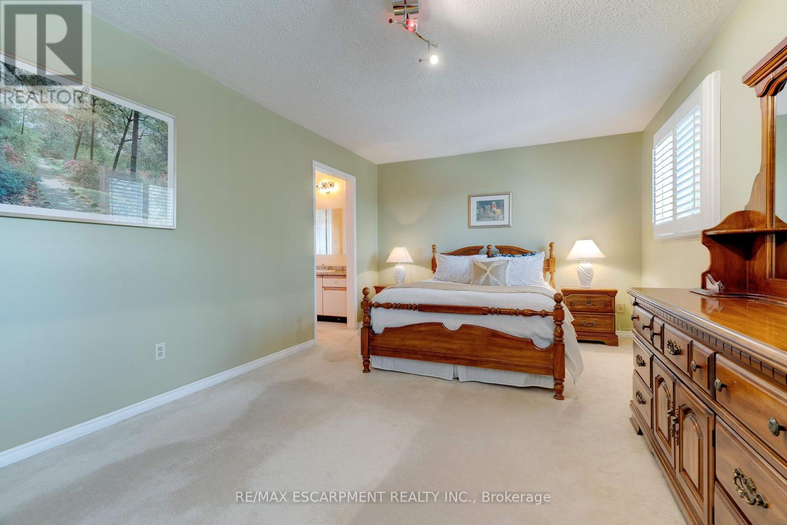 1151 Manor Road, Oakville, Ontario  L6M 1G3 - Photo 24 - W12537106