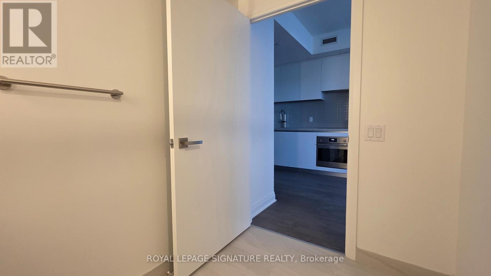 2509 - 4015 The Exchange, Mississauga, Ontario  L5B 0N9 - Photo 9 - W12537116