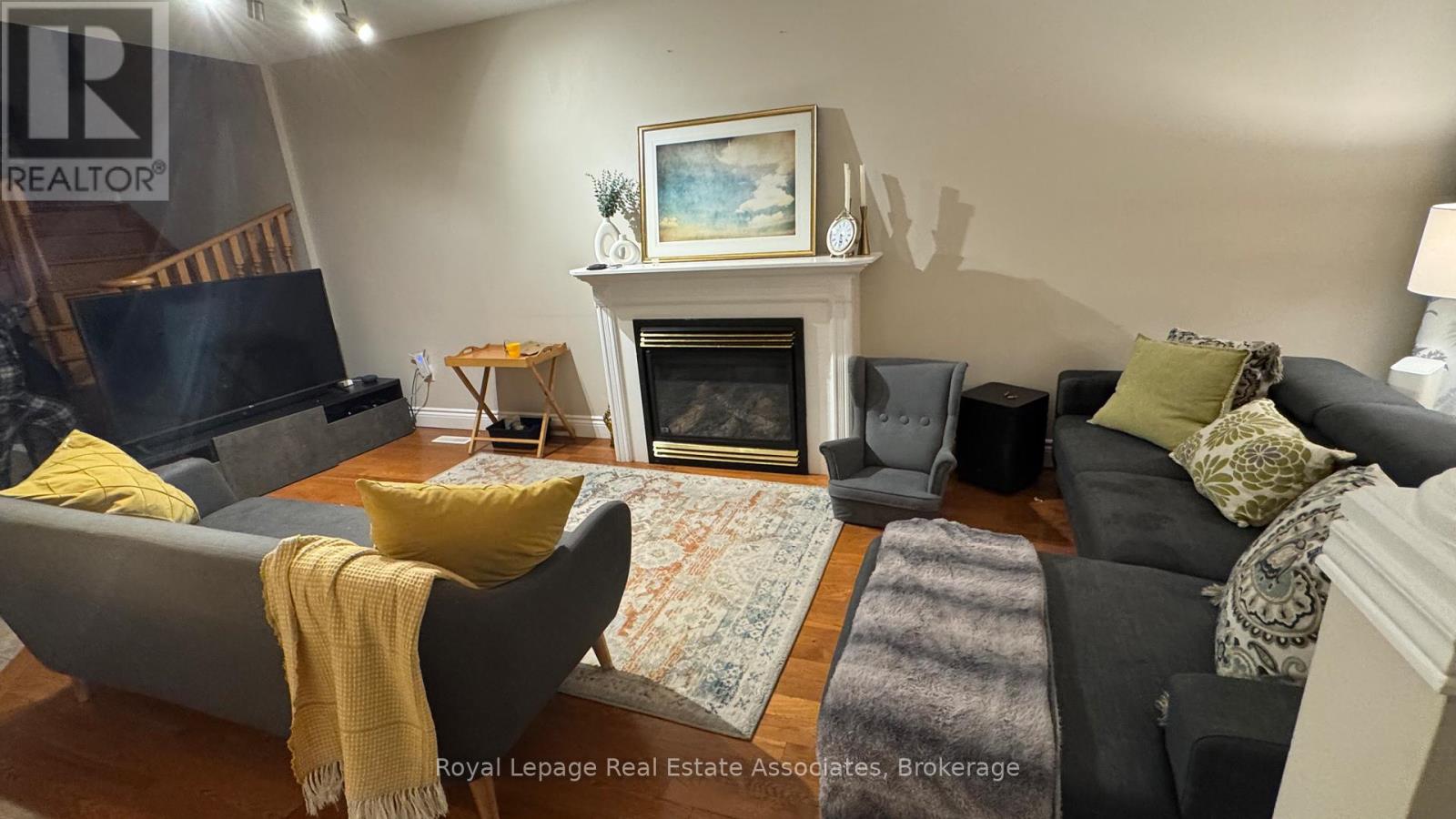 3214 Ridgeleigh Heights, Mississauga, Ontario  L5M 6S6 - Photo 2 - W12537124