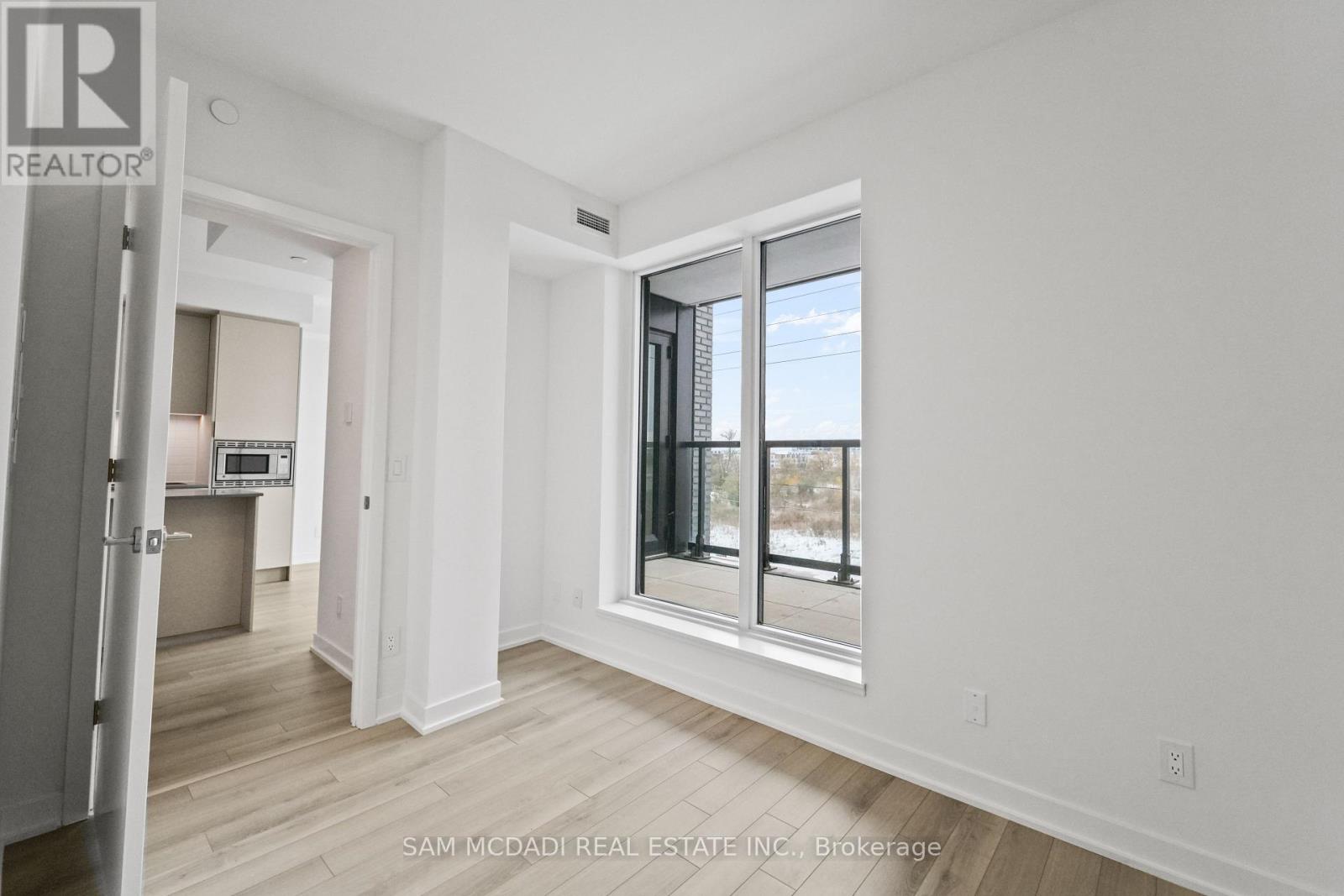 303 - 3079 Trafalgar Road, Oakville, Ontario  L6H 8C5 - Photo 11 - W12537126