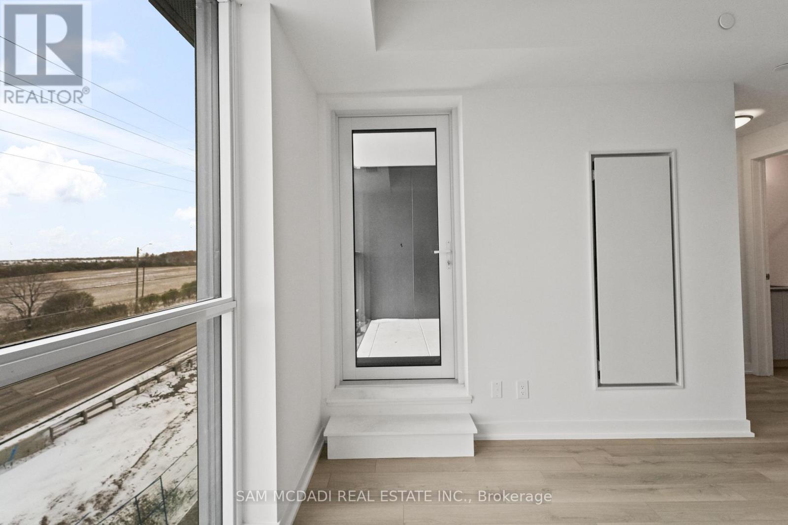 303 - 3079 Trafalgar Road, Oakville, Ontario  L6H 8C5 - Photo 14 - W12537126