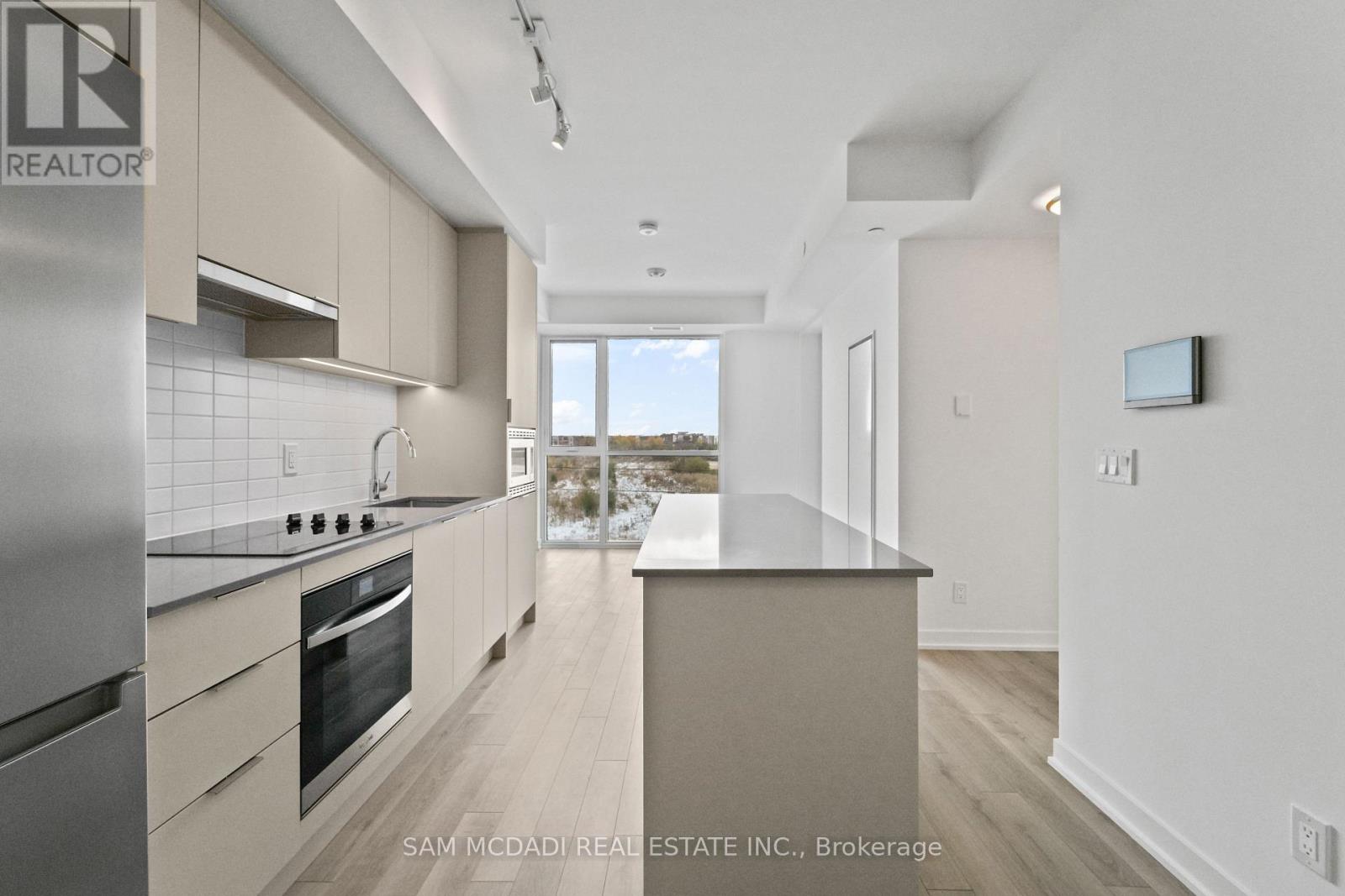 303 - 3079 Trafalgar Road, Oakville, Ontario  L6H 8C5 - Photo 7 - W12537126