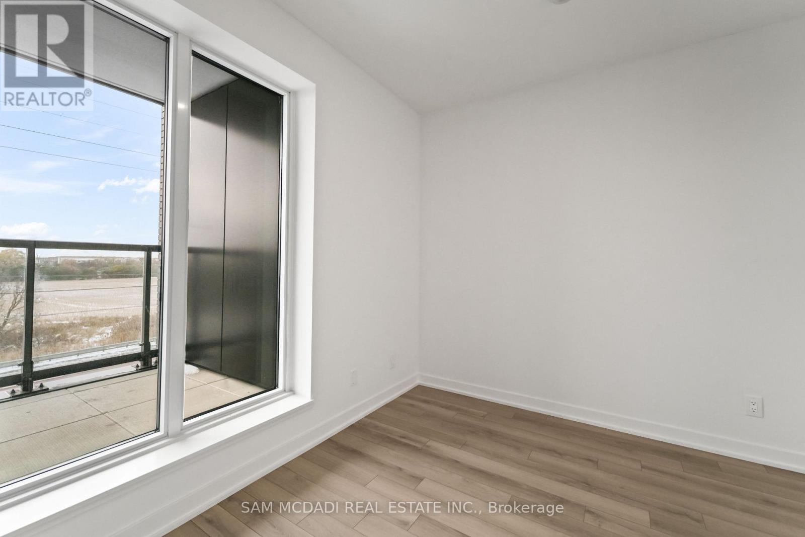 303 - 3079 Trafalgar Road, Oakville, Ontario  L6H 8C5 - Photo 9 - W12537126