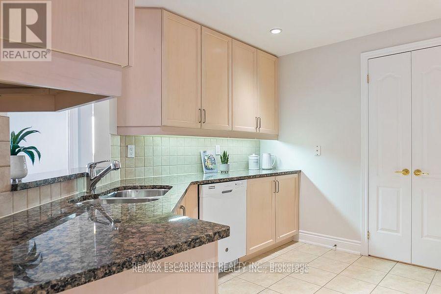 Ph7 - 1900 The Collegeway, Mississauga, Ontario  L5L 5Y8 - Photo 17 - W12537132