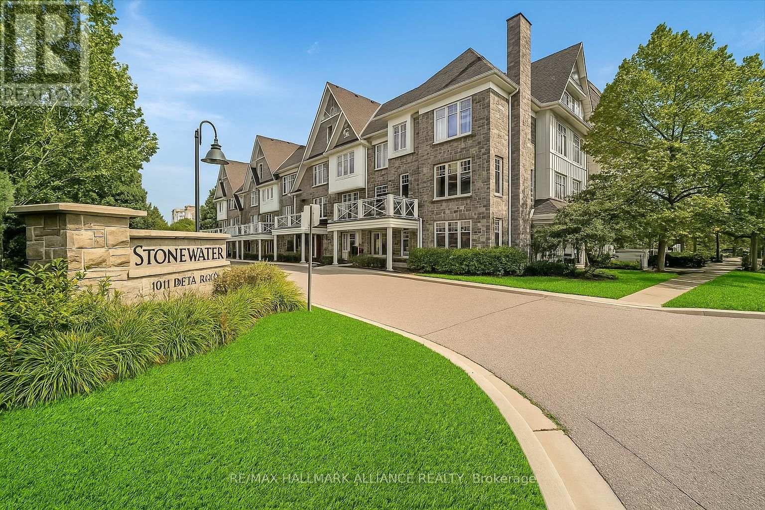 701 - 1011 Deta Road, Mississauga, Ontario  L5E 0A2 - Photo 2 - W12537174