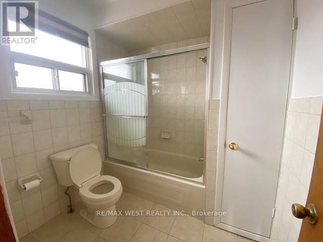 33 Starview Drive, Toronto, Ontario  M9M 1K7 - Photo 13 - W12537176