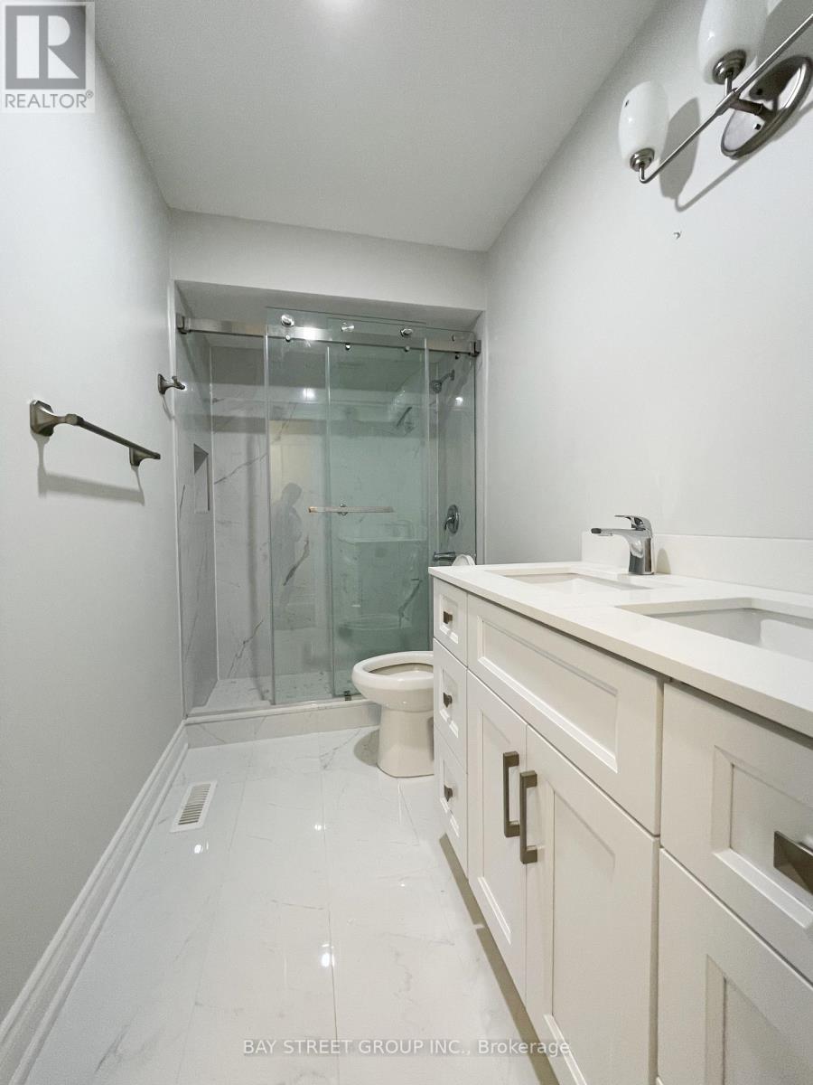 Upper - 2615 Windjammer Road, Mississauga, Ontario  L5L 1H7 - Photo 13 - W12537212