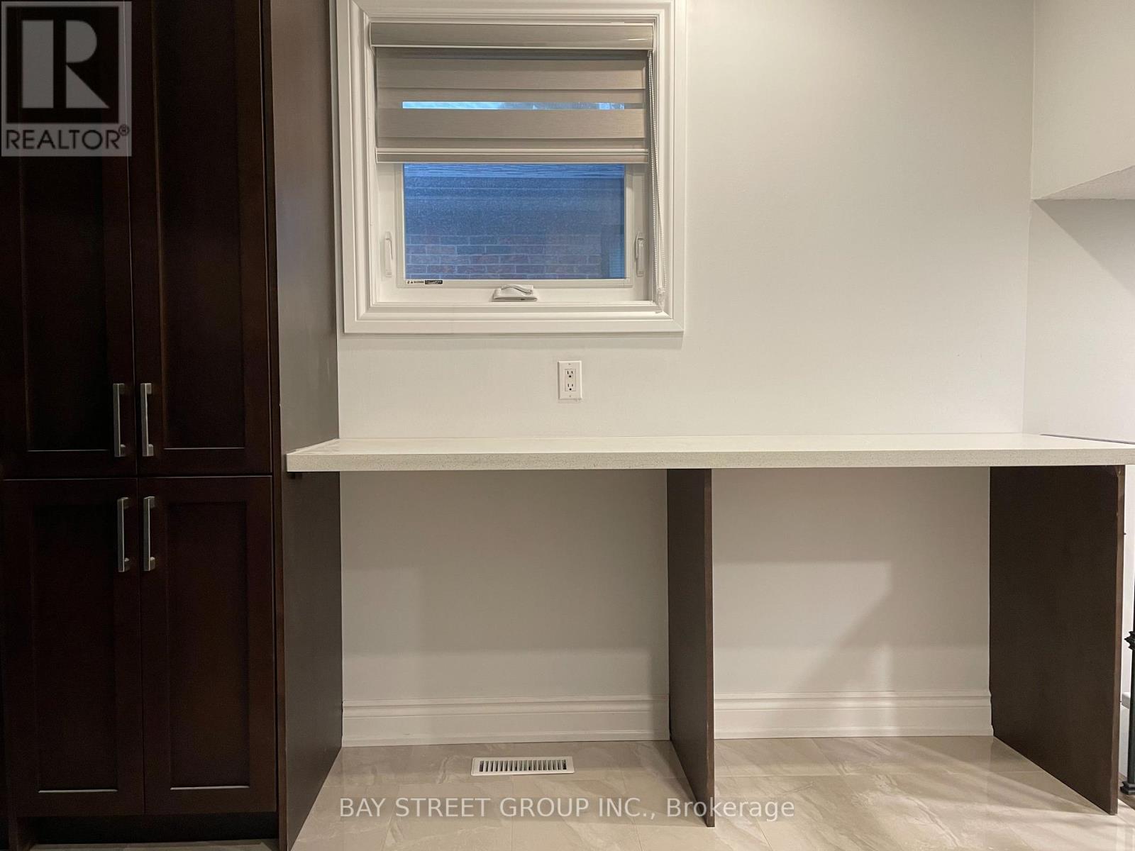 Upper - 2615 Windjammer Road, Mississauga, Ontario  L5L 1H7 - Photo 7 - W12537212