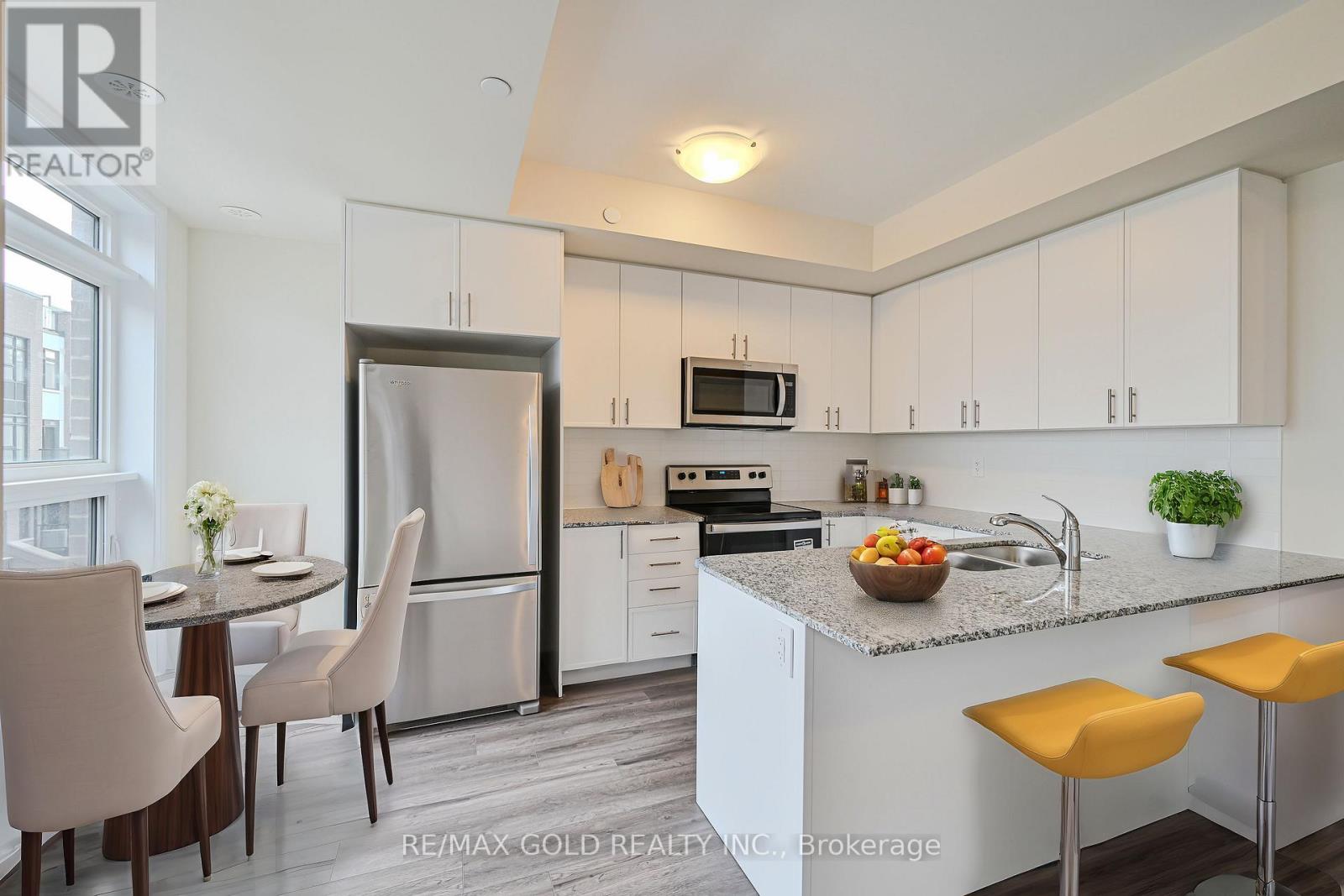 111 - 1597 Rose Way, Milton, Ontario L9E 1N4 - Photo 12 - W12537220