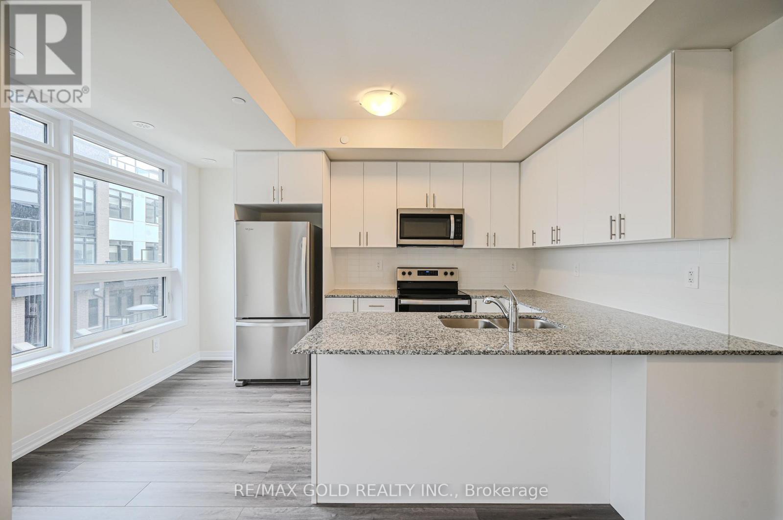 111 - 1597 Rose Way, Milton, Ontario L9E 1N4 - Photo 14 - W12537220