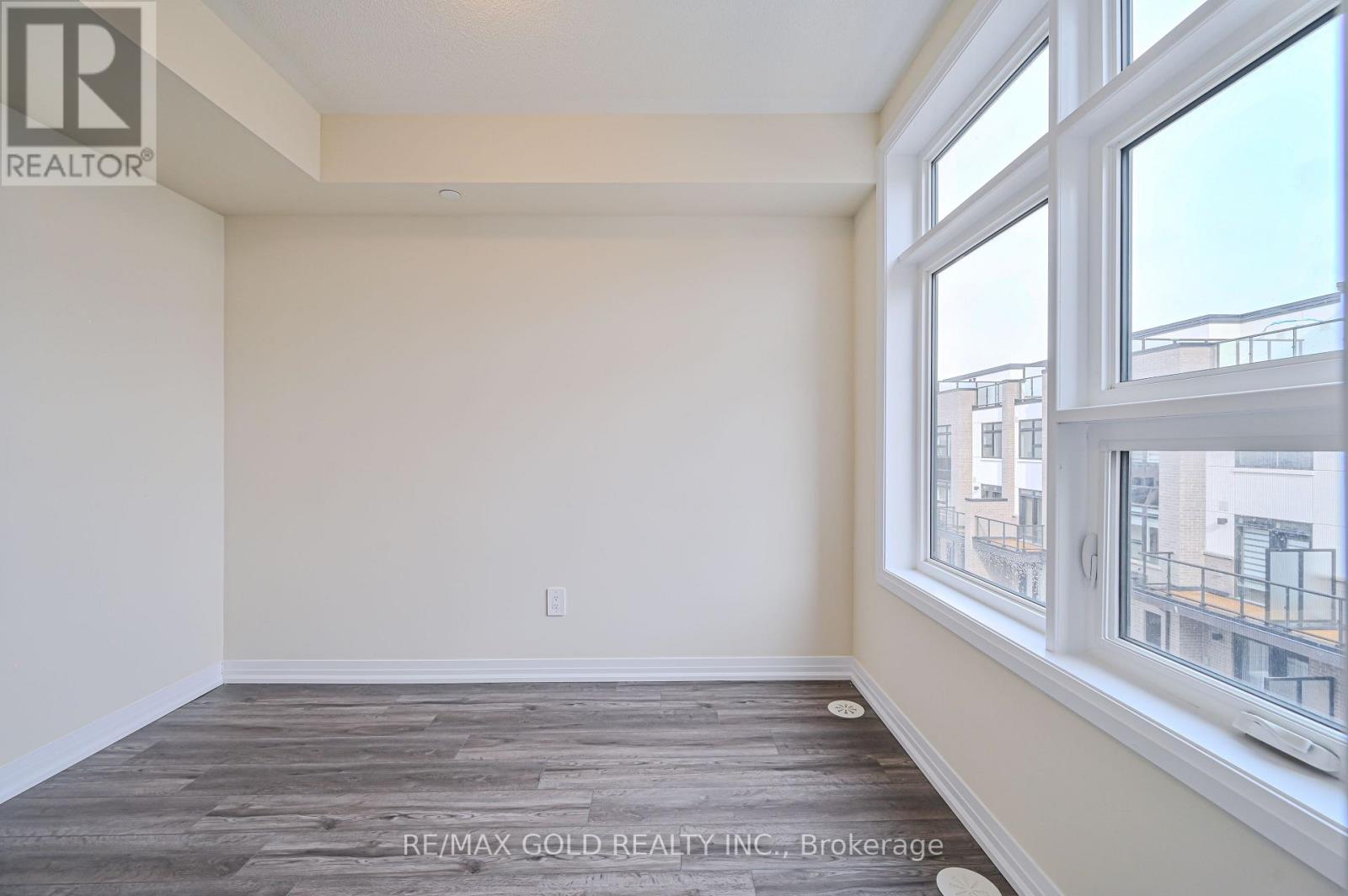 111 - 1597 Rose Way, Milton, Ontario L9E 1N4 - Photo 33 - W12537220