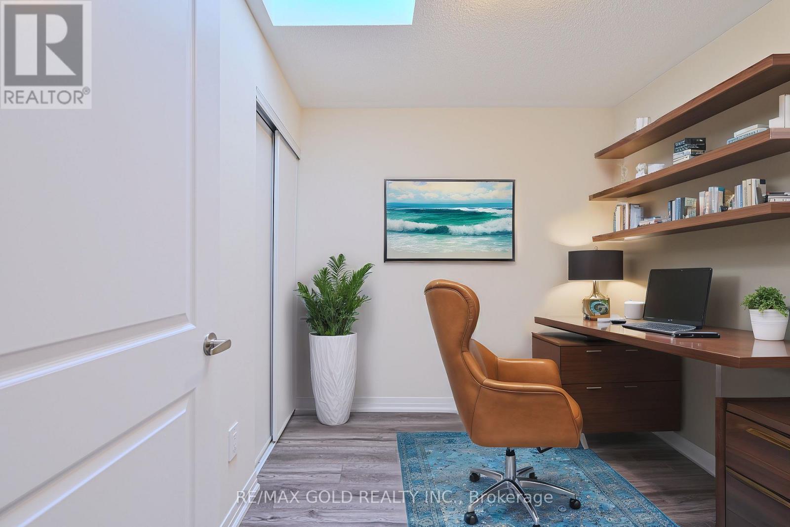 111 - 1597 Rose Way, Milton, Ontario L9E 1N4 - Photo 34 - W12537220