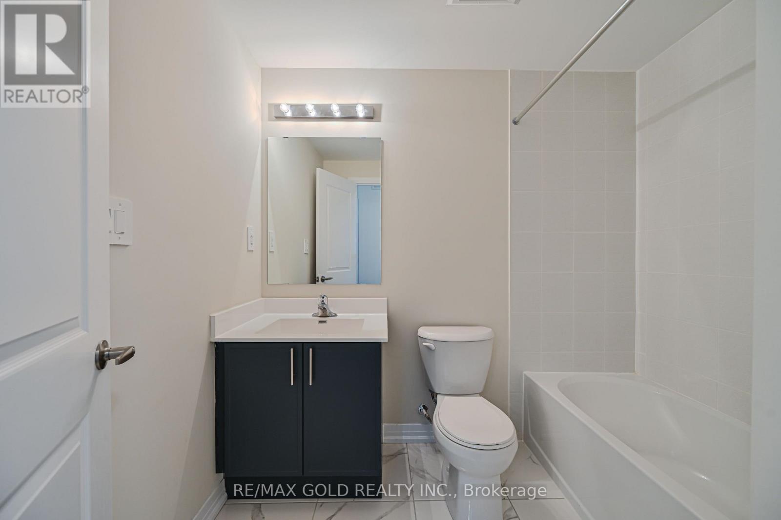 111 - 1597 Rose Way, Milton, Ontario L9E 1N4 - Photo 39 - W12537220